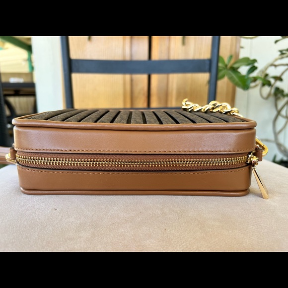 52. MICHAEL KORS Signature Jet Set Charm Medium Camera Crossbody Bag - Picture 10 of 10